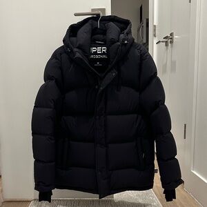 Aritzia Black Super Puff Original